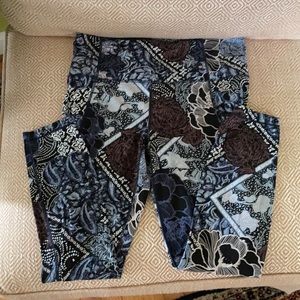 Athleta Elation leggings